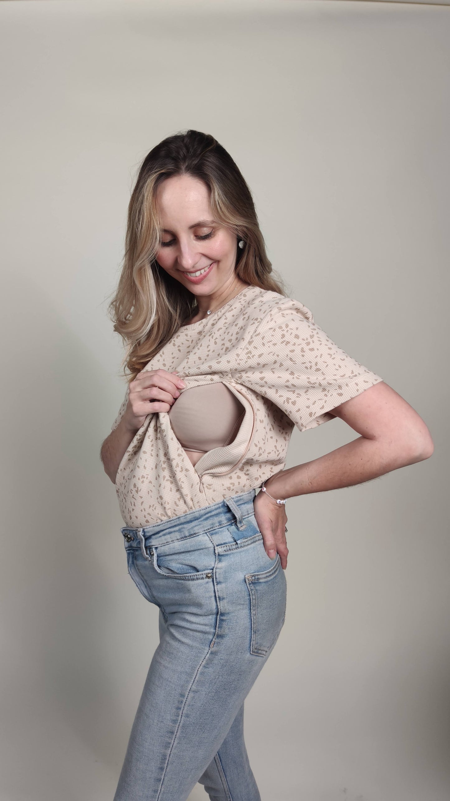 Tee-shirt d'Allaitement et de Grossesse "Cocoon Latté"